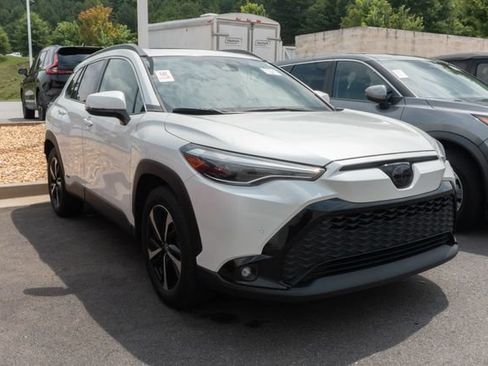 Used 2023 Toyota Corolla Cross AWD Hybrid w/ Convenience Package image 3
