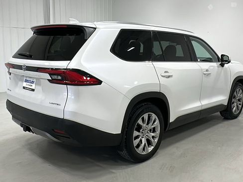Used 2024 Toyota Grand Highlander Limited image 5