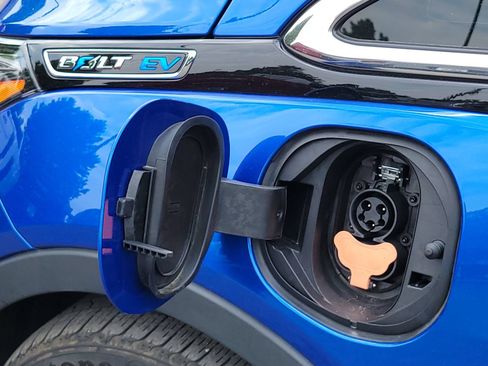 Certified 2020 Chevrolet Bolt Premier w/ Infotainment Package FWD image 16