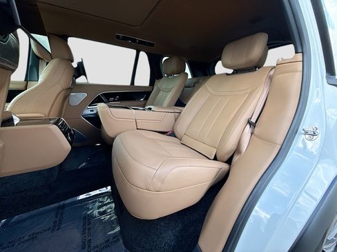Used 2025 Land Rover Range Rover Long Wheelbase Autobiography AWD/4WD image 21