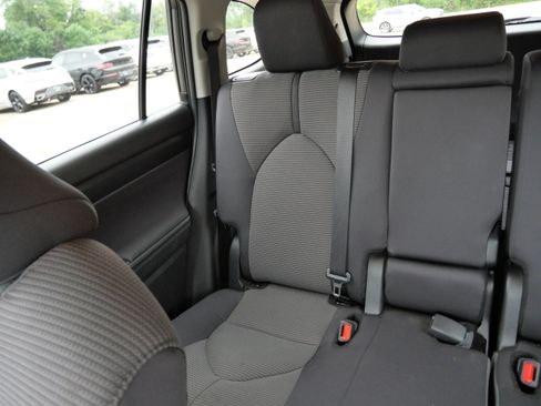 Certified 2025 Toyota Highlander LE AWD/4WD image 13