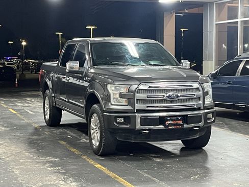 Used 2015 Ford F150 Platinum w/ Equipment Group 701A Luxury AWD/4WD image 3