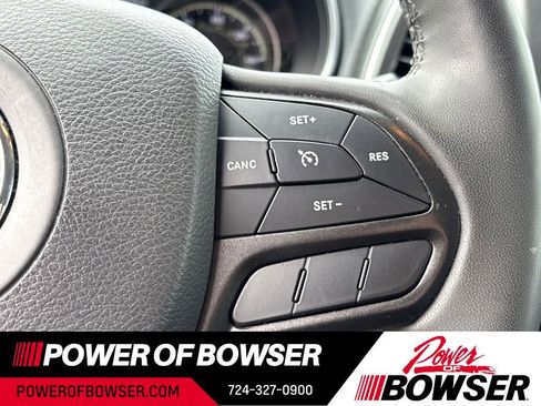 Used 2022 Jeep Cherokee Trailhawk w/ Trailer Tow Group AWD/4WD image 18