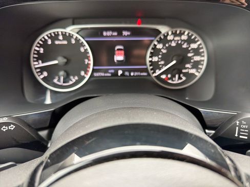 Used 2023 Nissan Pathfinder SV AWD/4WD image 31