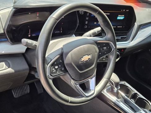 Certified 2024 Chevrolet Trax LT w/ Sunroof Package FWD image 18