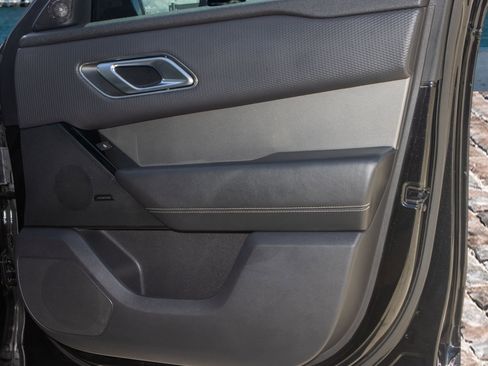 Used 2021 Land Rover Range Rover Velar S image 9