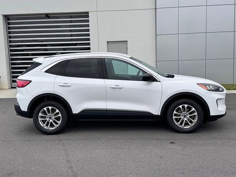 Used 2022 Ford Escape SE AWD/4WD image 9