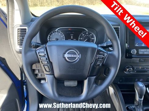 Used 2024 Nissan Frontier SV image 19
