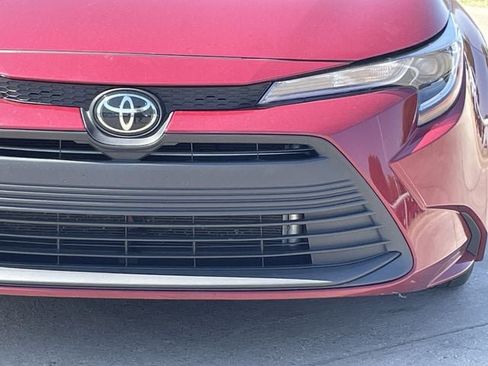 Used 2025 Toyota Corolla LE FWD image 8
