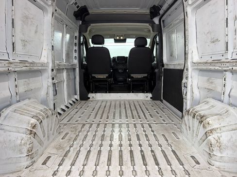 Used 2024 RAM ProMaster 2500 w/ Convenience Group FWD image 31