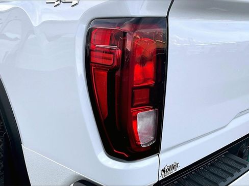 Used 2021 GMC Sierra 2500 SLE image 31