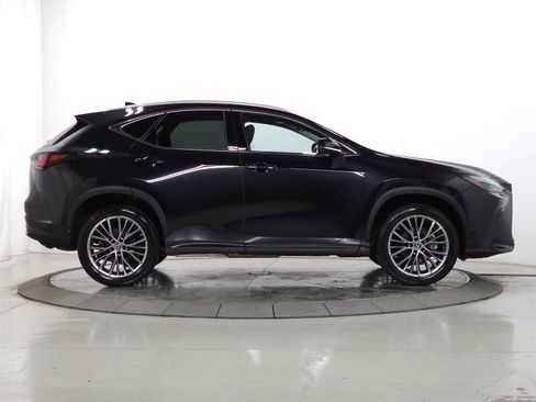 Used 2022 Lexus NX 350h Premium image 10