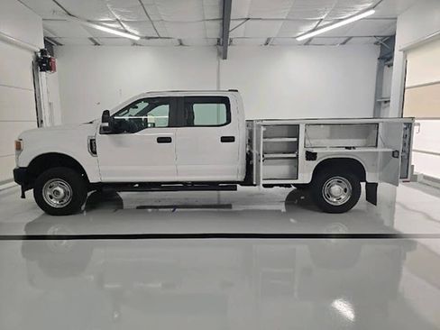 Used 2022 Ford F250 XL w/ Power Equipment Group image 5