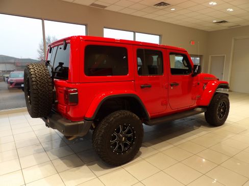 Used 2022 Jeep Wrangler Unlimited Rubicon w/ Trailer Tow Package AWD/4WD image 4