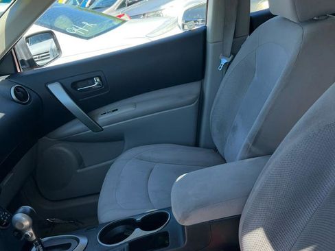 Used 2014 Nissan Rogue S w/ Convenience Package image 9