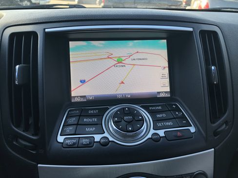 Used 2015 INFINITI Q60 Journey w/ Premium Package image 17