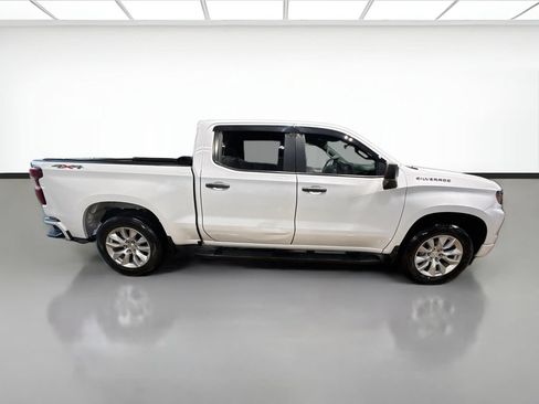 Used 2022 Chevrolet Silverado 1500 Custom AWD/4WD image 4