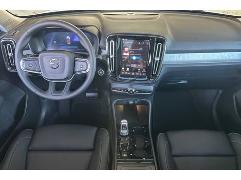 New 2026 Volvo XC40 B5 Plus w/ Climate Package AWD/4WD image 3