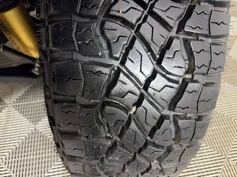 Certified 2025 Chevrolet Colorado ZR2 w/ Midnight Edition image 2