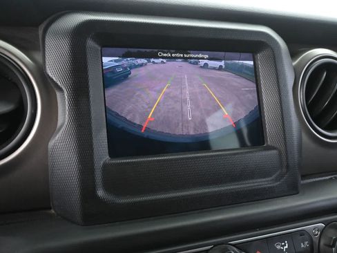 Used 2019 Jeep Wrangler Unlimited Sport S AWD/4WD image 14