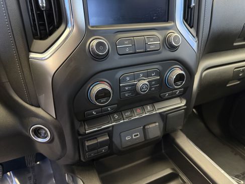 Used 2021 Chevrolet Silverado 1500 LT Trail Boss AWD/4WD image 22