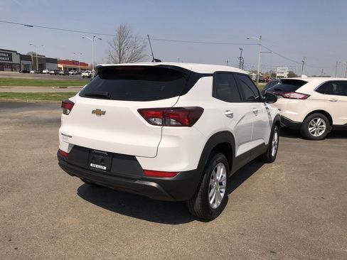 Used 2025 Chevrolet TrailBlazer LS image 12