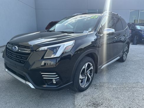 Certified 2023 Subaru Forester Touring AWD/4WD image 7
