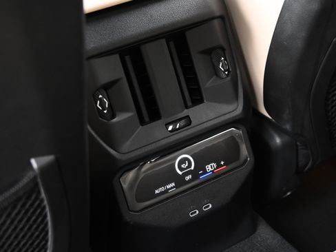 Certified 2025 BMW X3 xDrive30i w/ Premium Package image 27