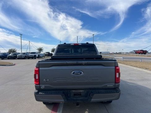 Used 2021 Ford F150 XLT w/ Equipment Group 302A High image 4