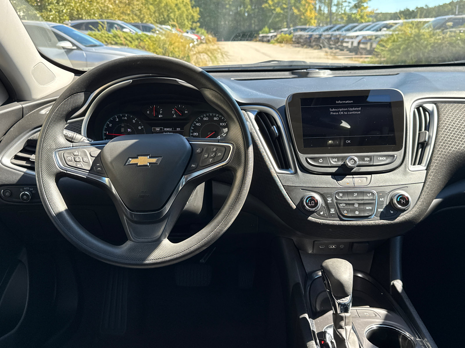 Used 2025 Chevrolet Malibu LT FWD image 22
