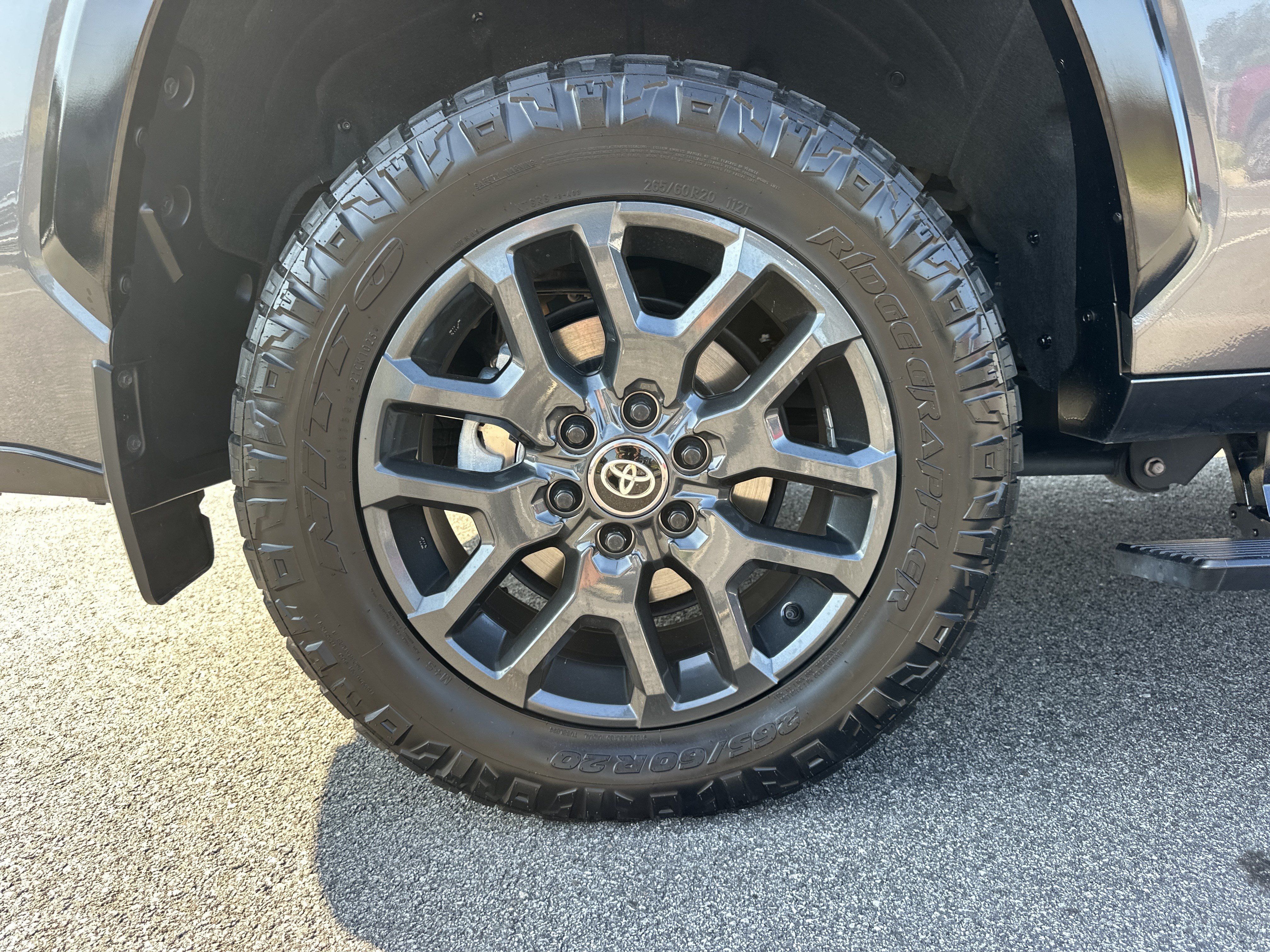 Used 2025 Toyota Sequoia Platinum AWD/4WD image 19