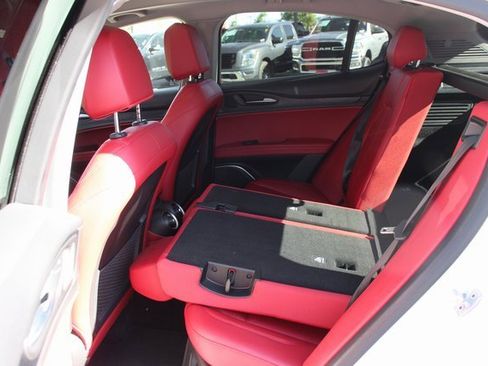 Used 2021 Alfa Romeo Stelvio Sprint w/ Nero Edizione image 40