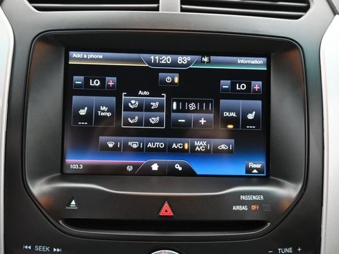 Used 2015 Ford Explorer XLT w/ Equipment Group 202B AWD/4WD image 16