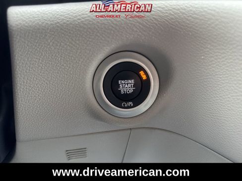 Used 2024 Chrysler Pacifica Touring-L image 16