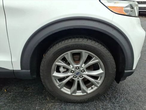 Used 2020 Ford Explorer XLT w/ Equipment Group 202A image 9