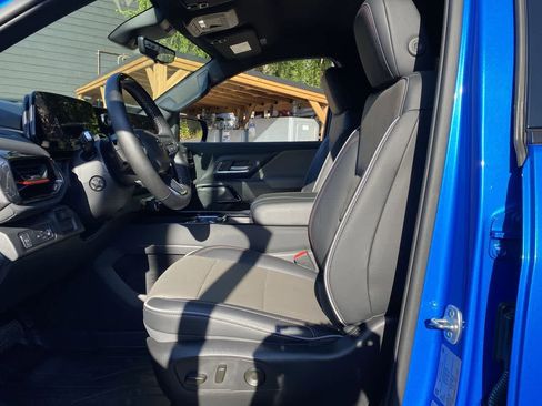 Used 2026 Chevrolet Silverado EV Trail Boss AWD/4WD image 13