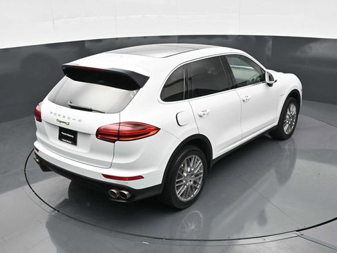 Used 2015 Porsche Cayenne S AWD/4WD image 31