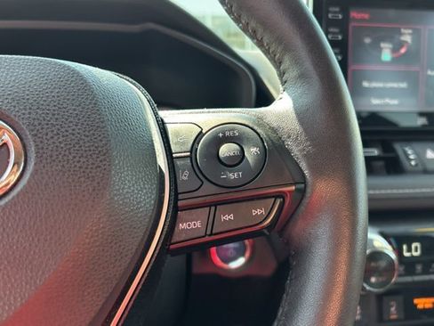 Used 2021 Toyota RAV4 XLE Premium AWD/4WD image 41