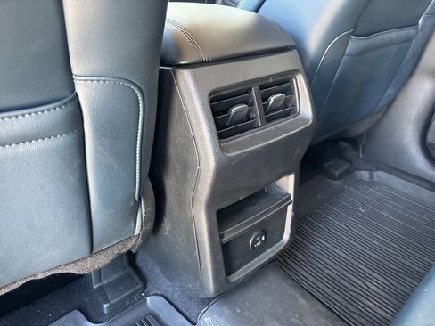 Used 2022 Ford Edge SEL w/ Sport Appearance Package image 27