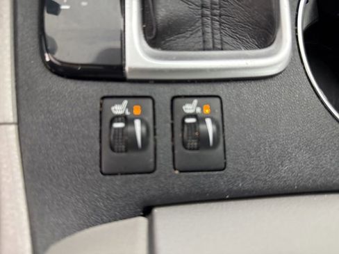 Used 2019 Toyota Highlander XLE image 24