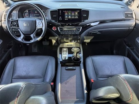 Used 2021 Honda Pilot Black Edition image 11