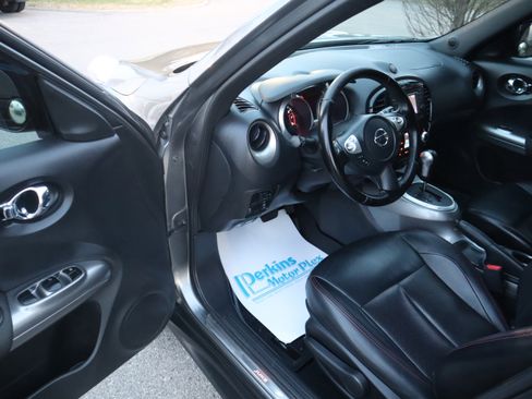 Used 2012 Nissan Juke SL w/ Chrome Pkg image 3