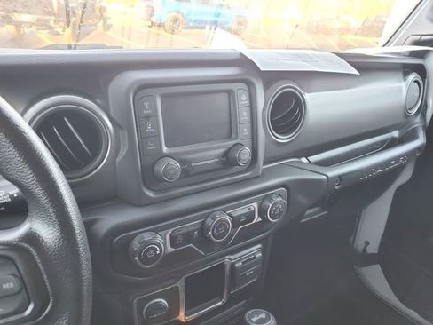 Used 2021 Jeep Wrangler Sport image 24