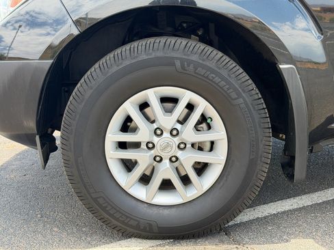 Used 2021 Nissan Frontier SV AWD/4WD image 10