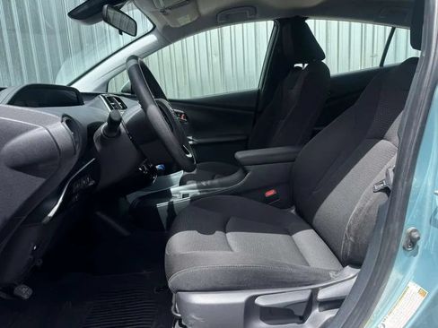Used 2021 Toyota Prius LE AWD/4WD image 15