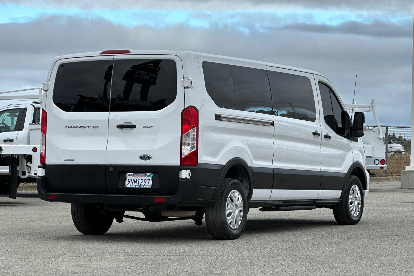 Used 2023 Ford Transit 350 XLT RWD image 4