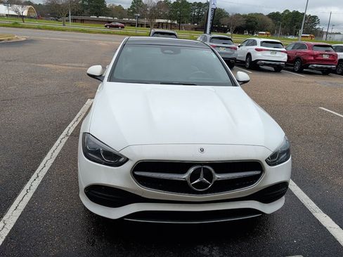Used 2024 Mercedes-Benz C 300 Sedan image 2