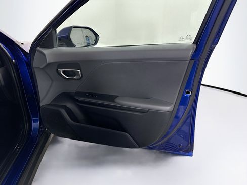 Used 2025 Kia K4 LXS FWD image 31