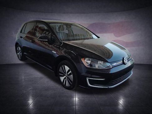 Used 2016 Volkswagen e-Golf SE w/ DC Fast Charging Package FWD image 7