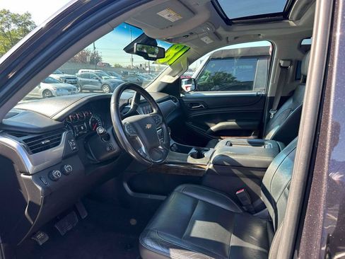 Used 2018 Chevrolet Tahoe LT w/ Luxury Package AWD/4WD image 15